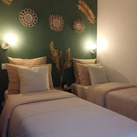 Holiday home Maison Cosy Terrasse Ensoleille *
